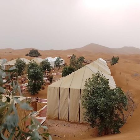 Tafouyte Luxury Camp Hotel Merzouga Bilik gambar
