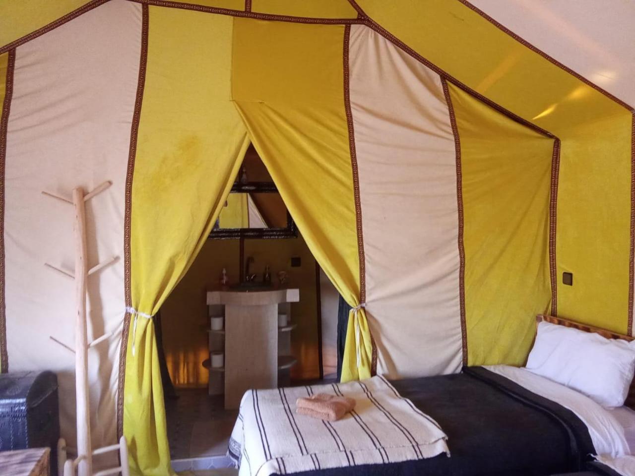 Tafouyte Luxury Camp Hotel Merzouga Bilik gambar