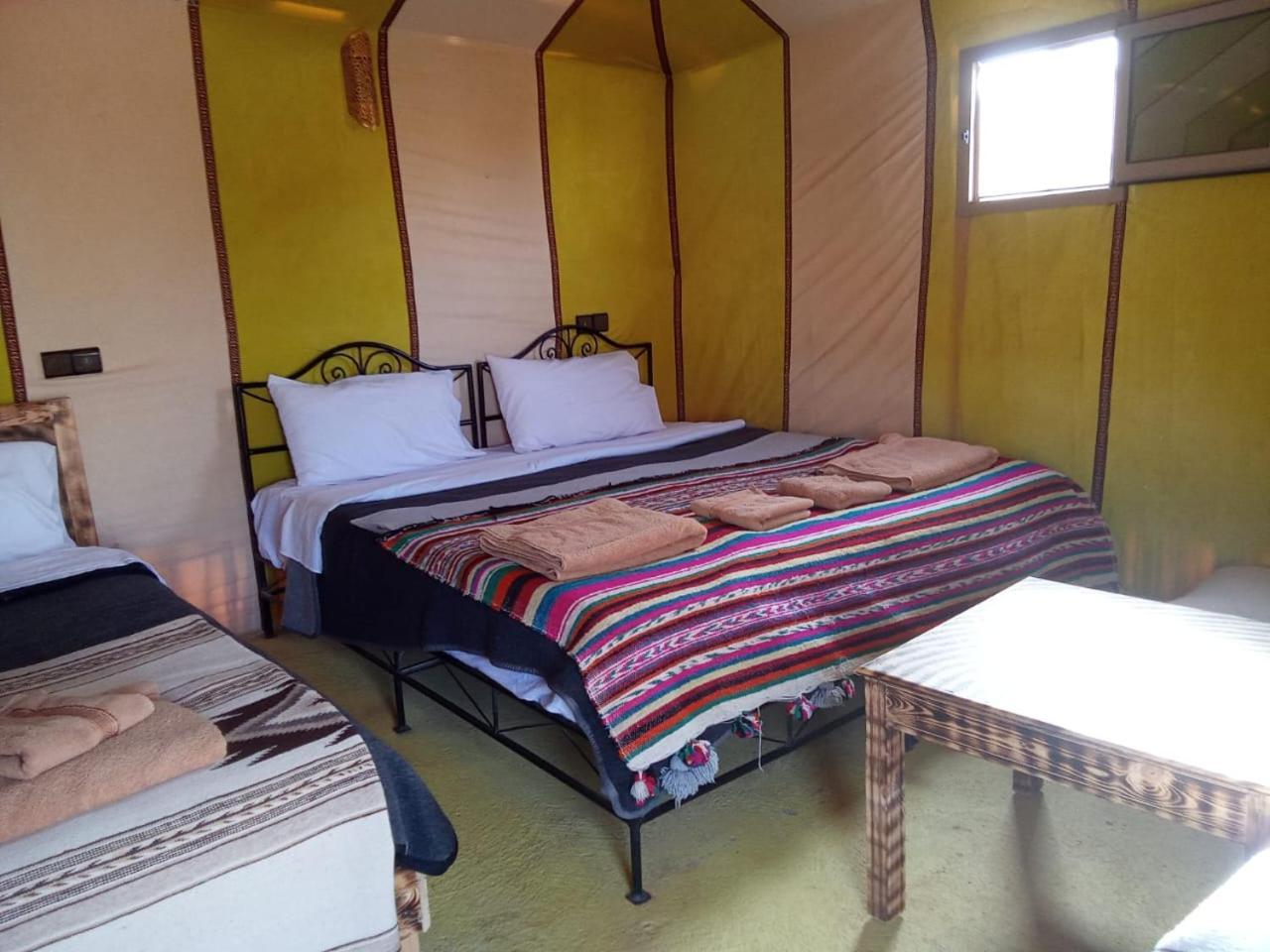 Tafouyte Luxury Camp Hotel Merzouga Bilik gambar