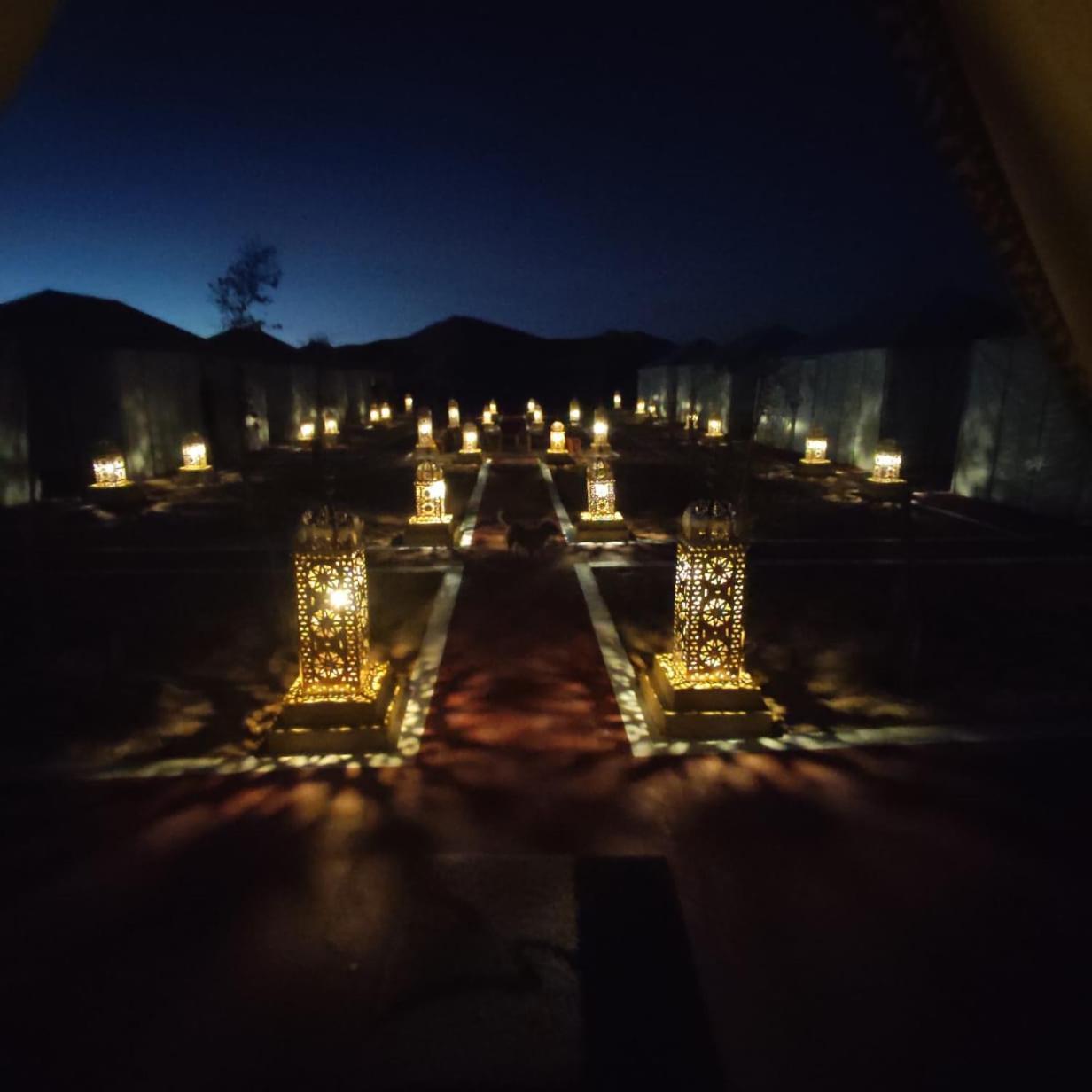 Tafouyte Luxury Camp Hotel Merzouga Bilik gambar